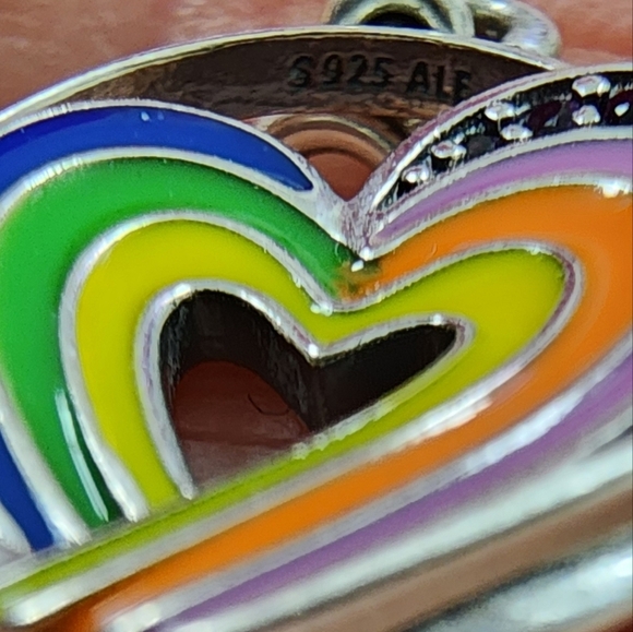 Pandora ME Rainbow Heart of Freedom Medallion - Picture 5 of 6